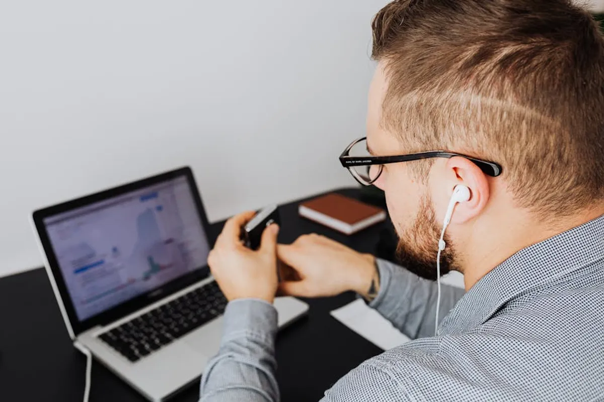 Nuzzel Review: What It Is, Features, Safety, and Alternatives